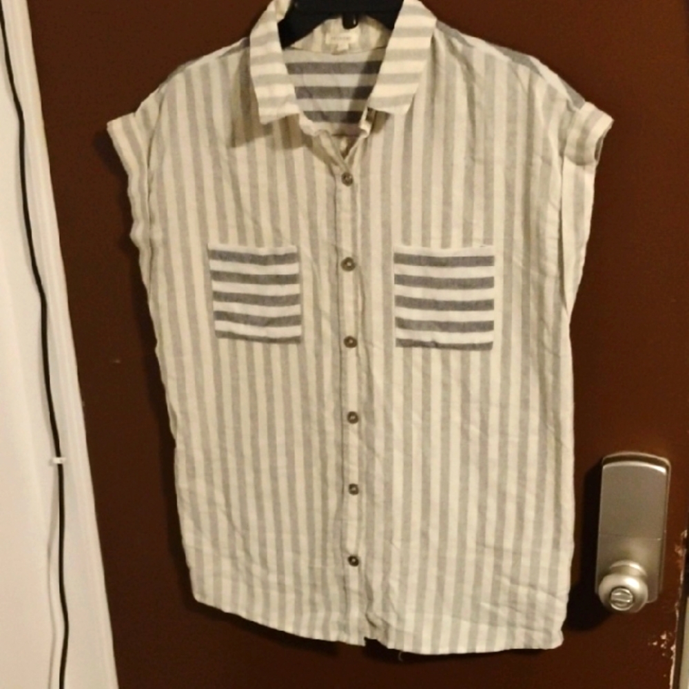 En Creme Womens Size Medium Summer Bkouse